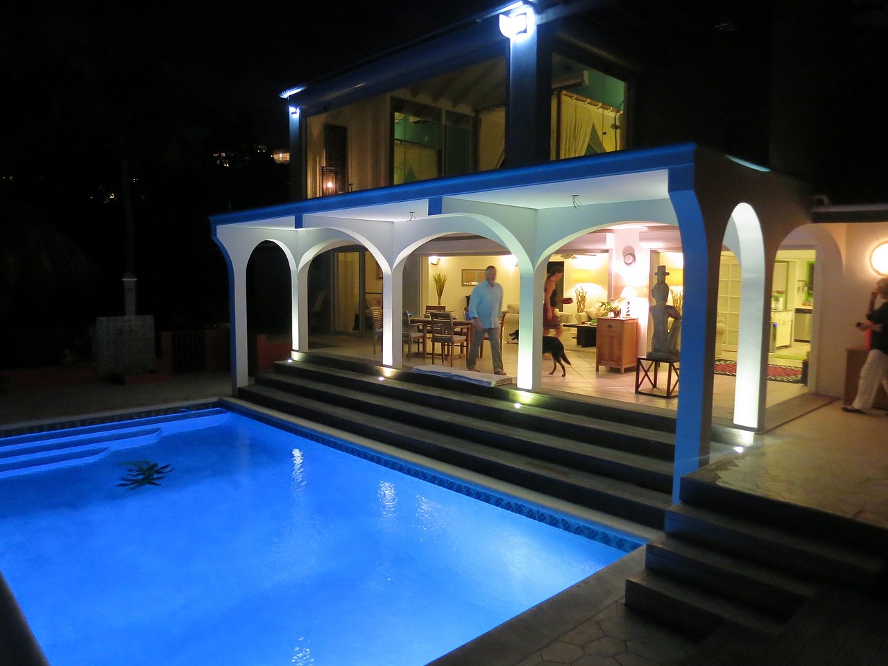 pool night house free photo