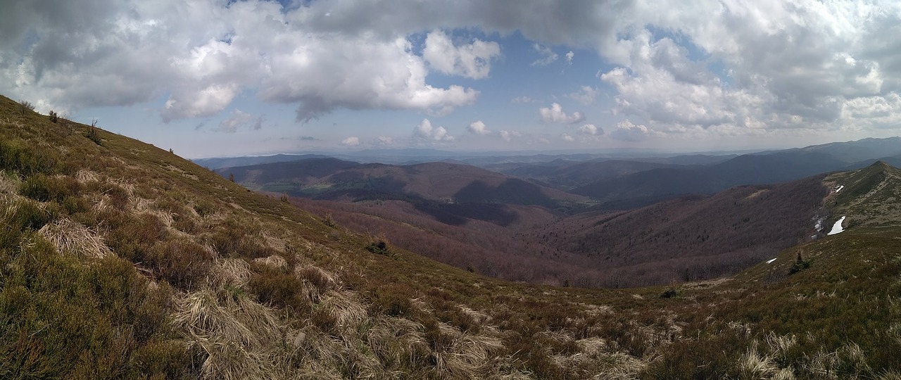 połonina caryńska mountains panorama free photo