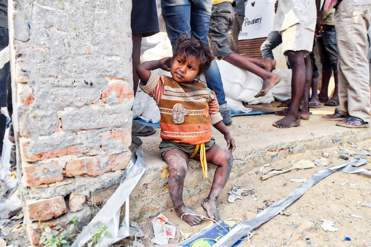 poor slums girl free photo