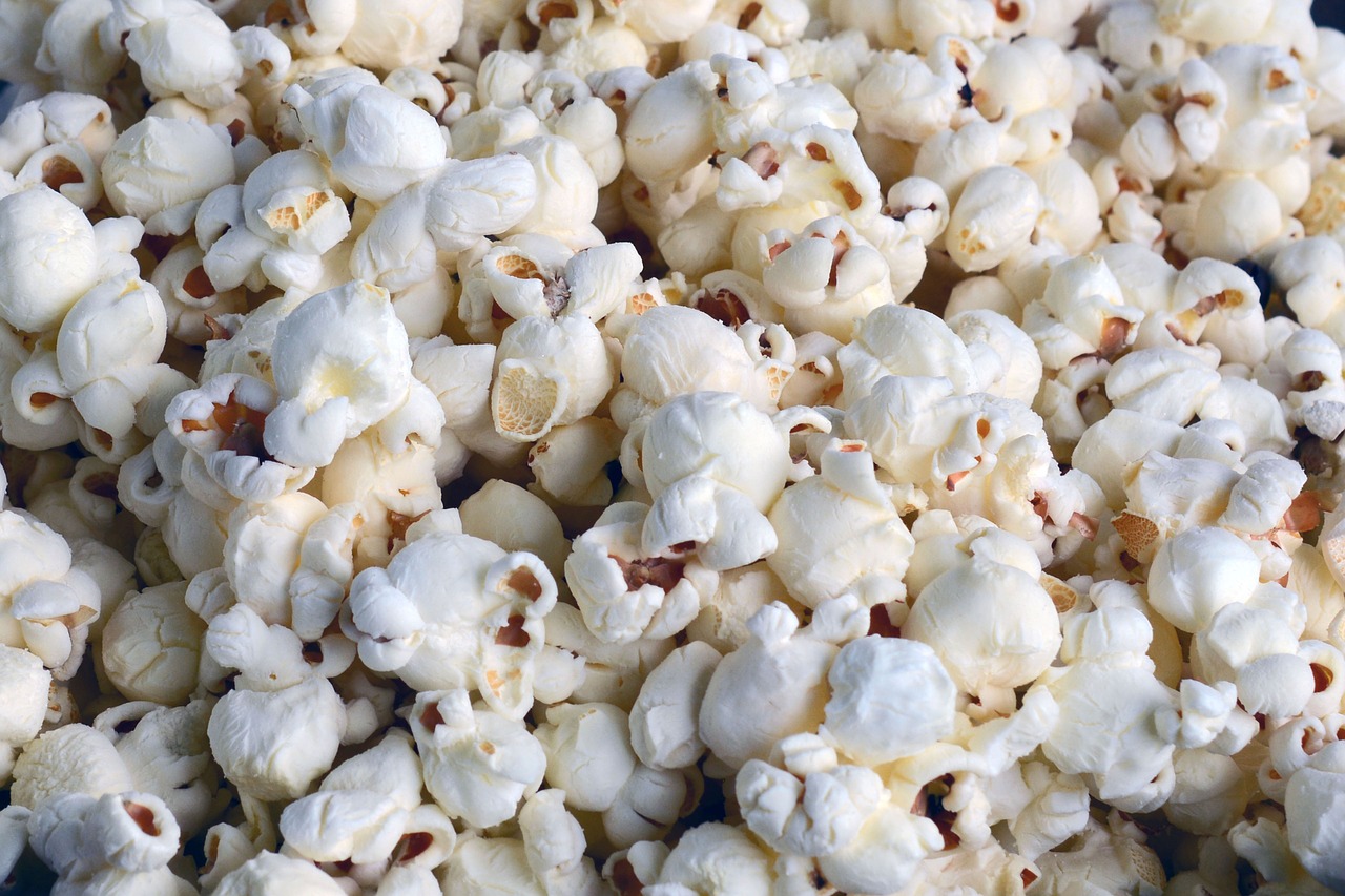 popcorn cinema eat free photo