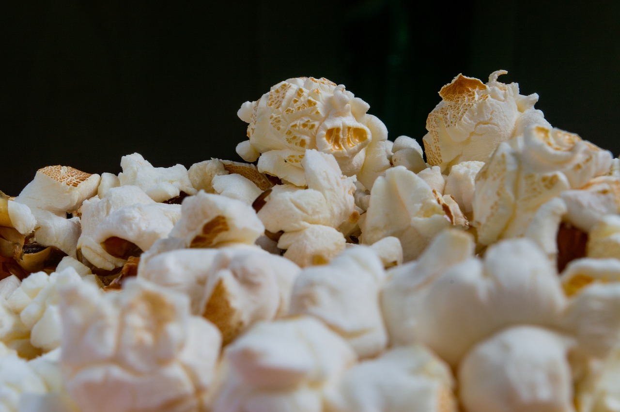 popcorn  cinema  corn free photo