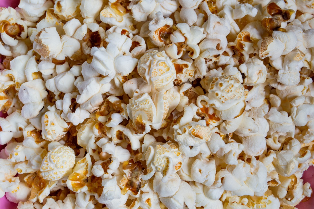 popcorn  cinema  corn free photo