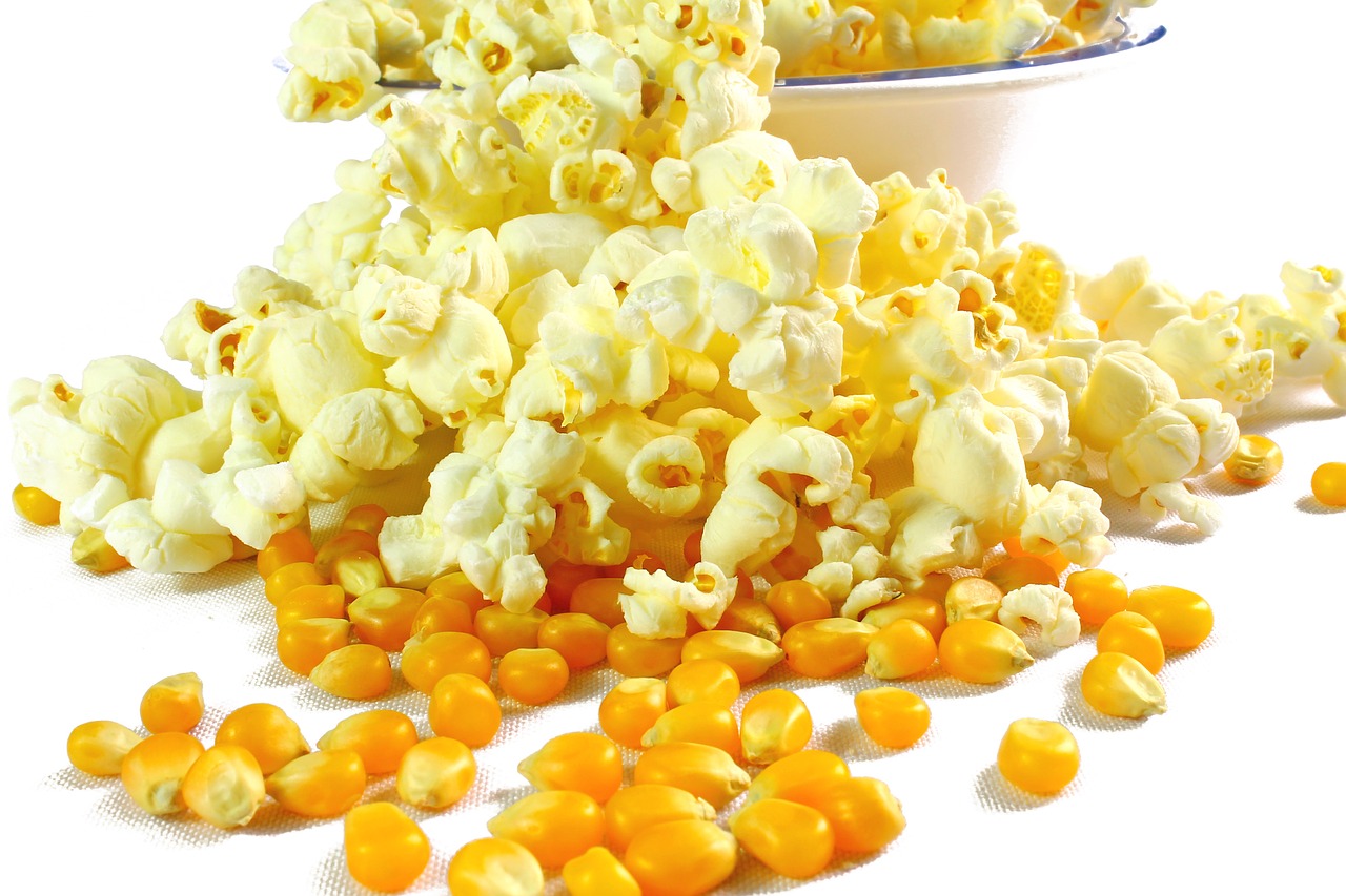 popcorn popcorn in butter corn free photo