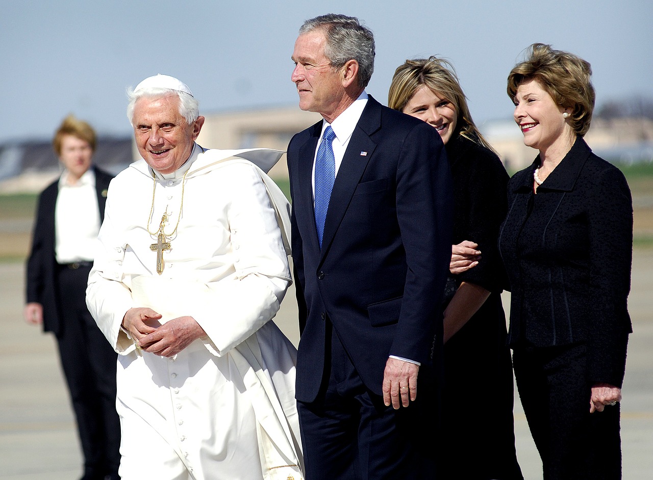 pope benedict xvi president george bush laura bush free photo