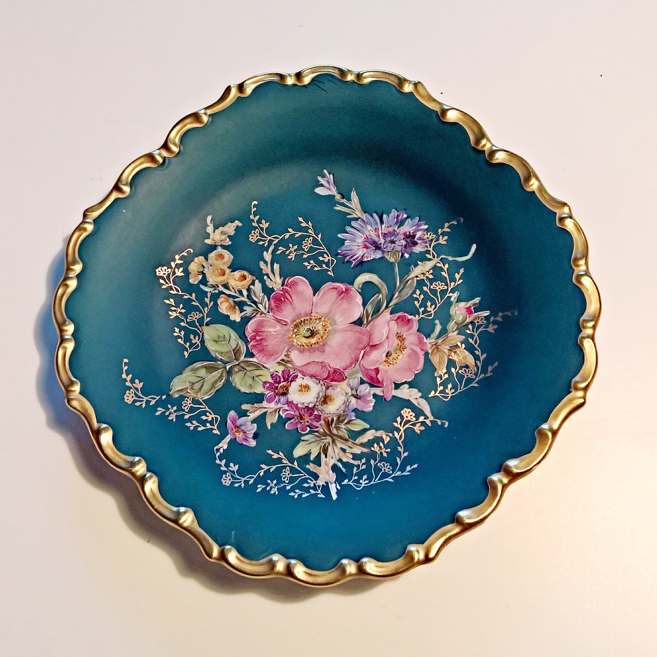 porcelain plate hand painted free photo