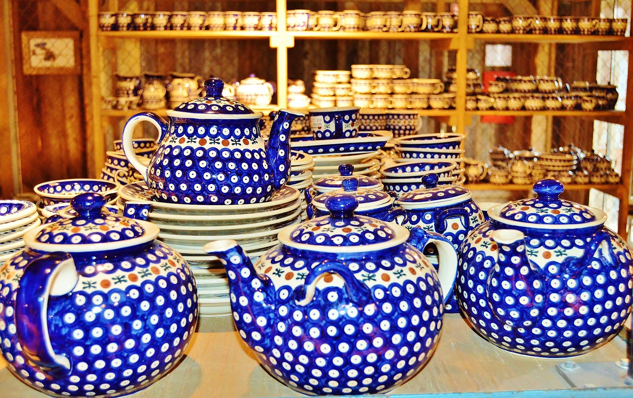 porcelain coffee jugs bunzlauer porcelain free photo