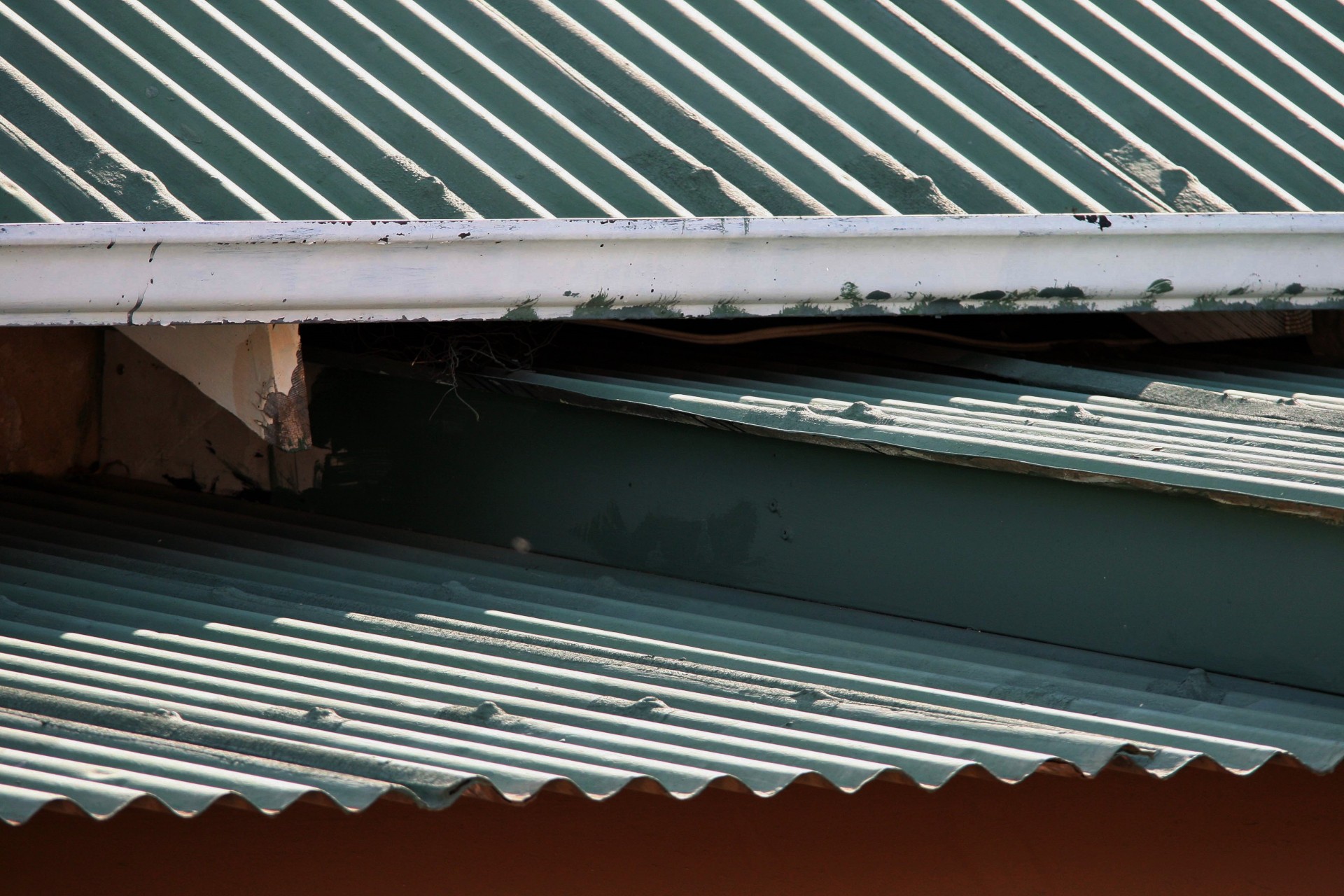 roof iron corrugated free photo