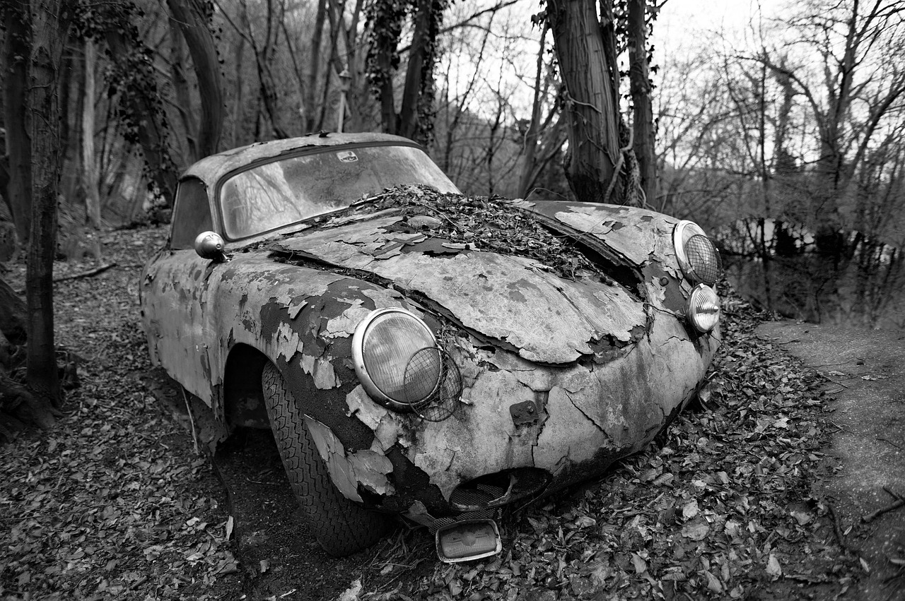 porsche  wreck  broken free photo