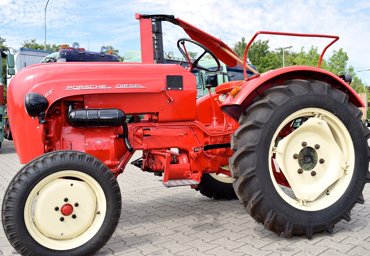 porsche tractor mow free photo