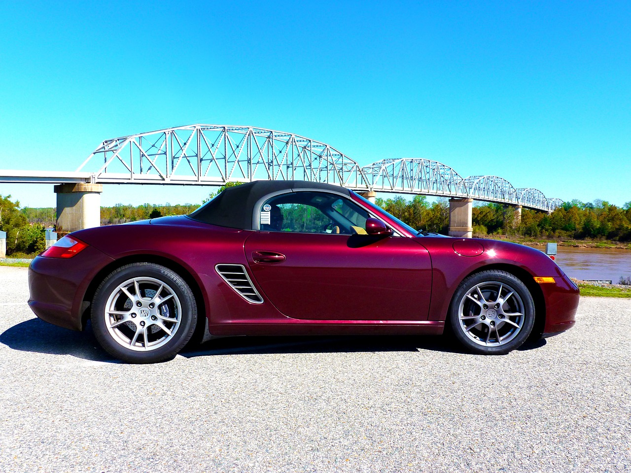 porsche carmona by the bridge free photo