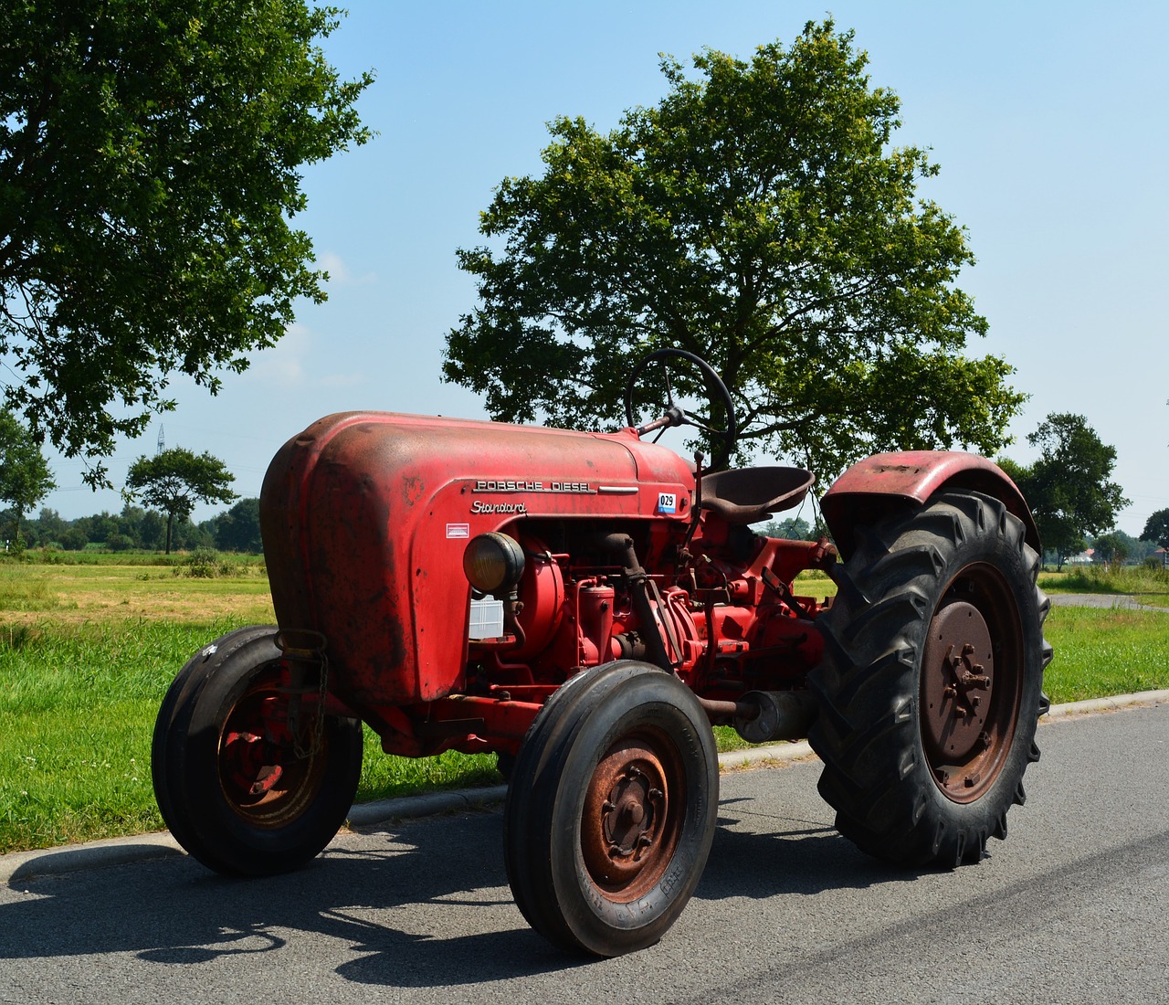 porsche diesel standard  vehicle  tractor free photo