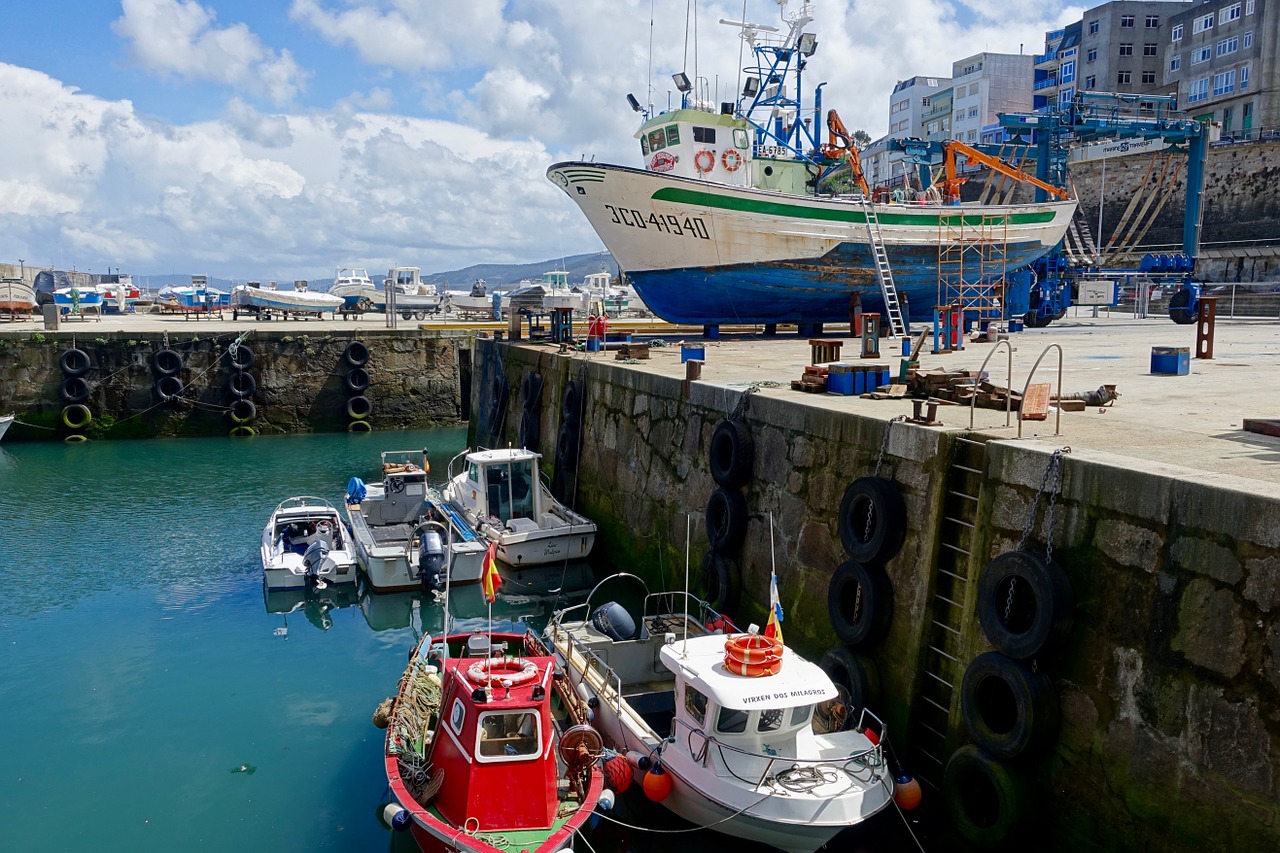 port vessels maintenance free photo