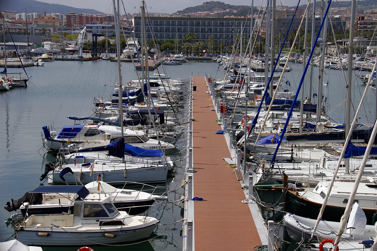 port boats sea free photo