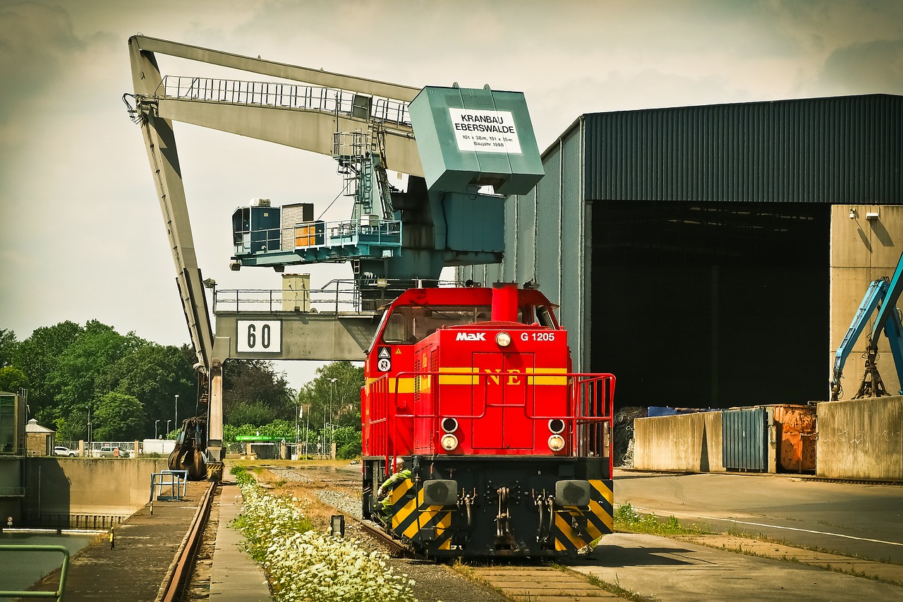 port crane harbour crane free photo