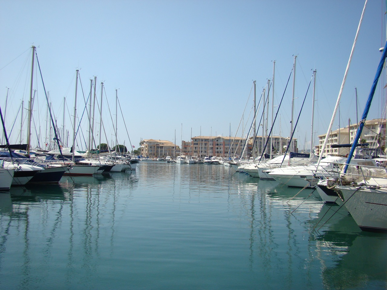 port boats sea free photo