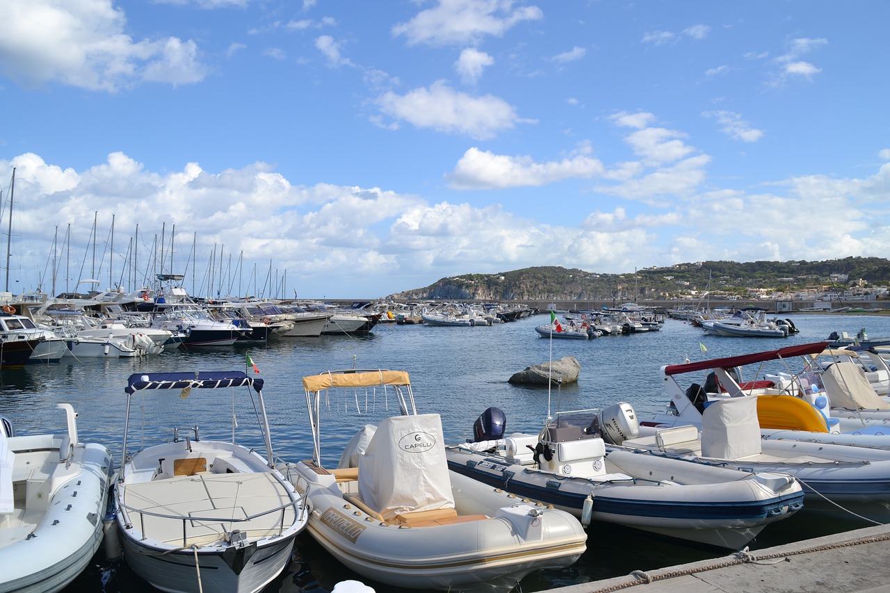 port boats sea free photo