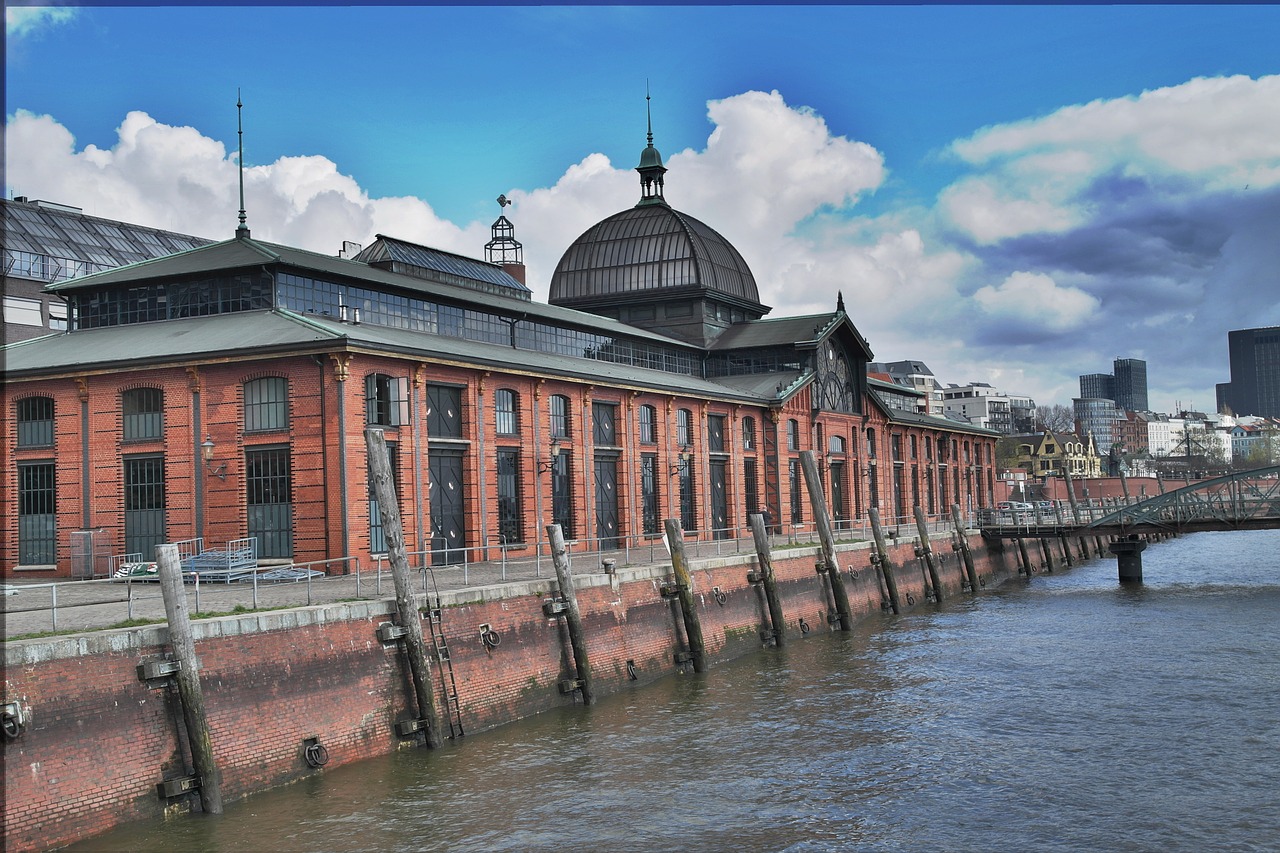 port hamburg fish market free photo