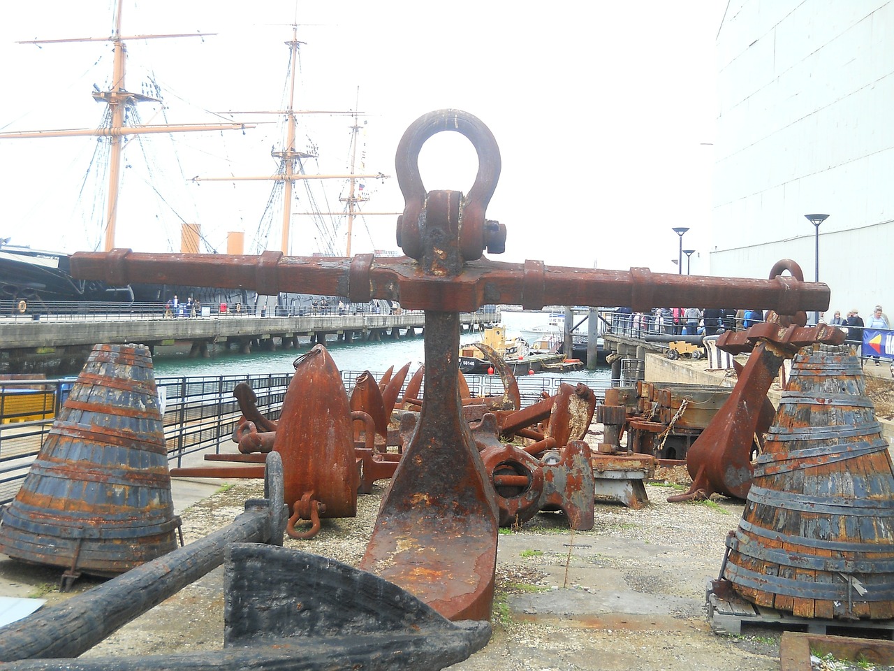 port iron rusted free photo