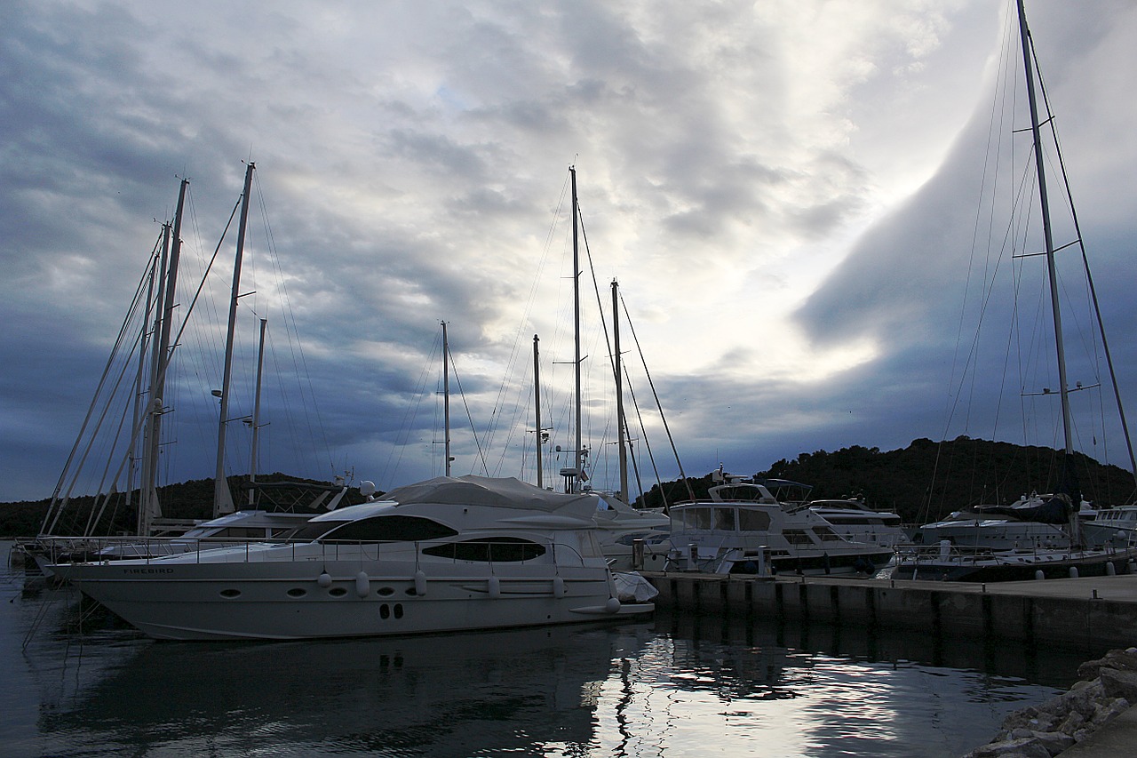 port yacht powerboat free photo