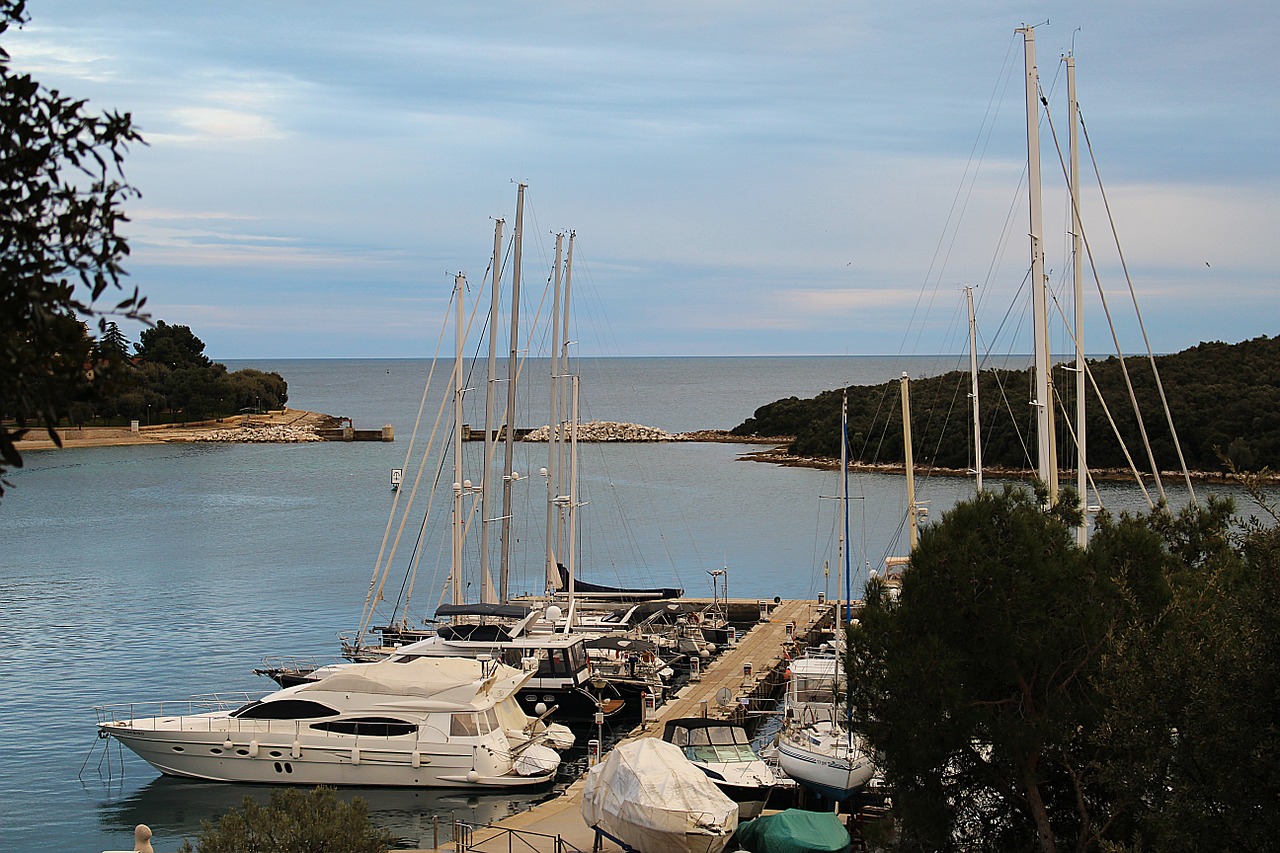 port yacht powerboat free photo