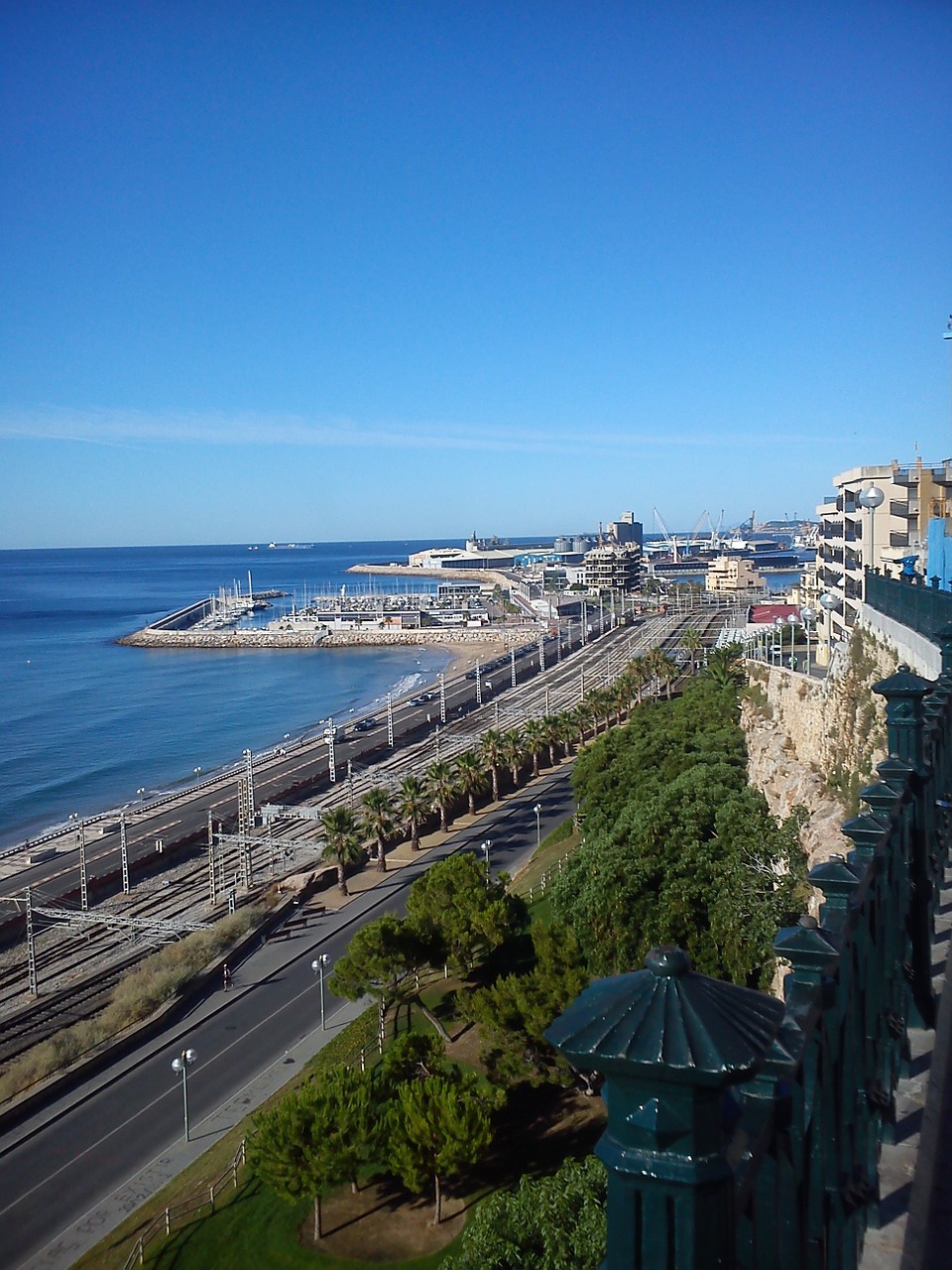 port tarragona sea free photo