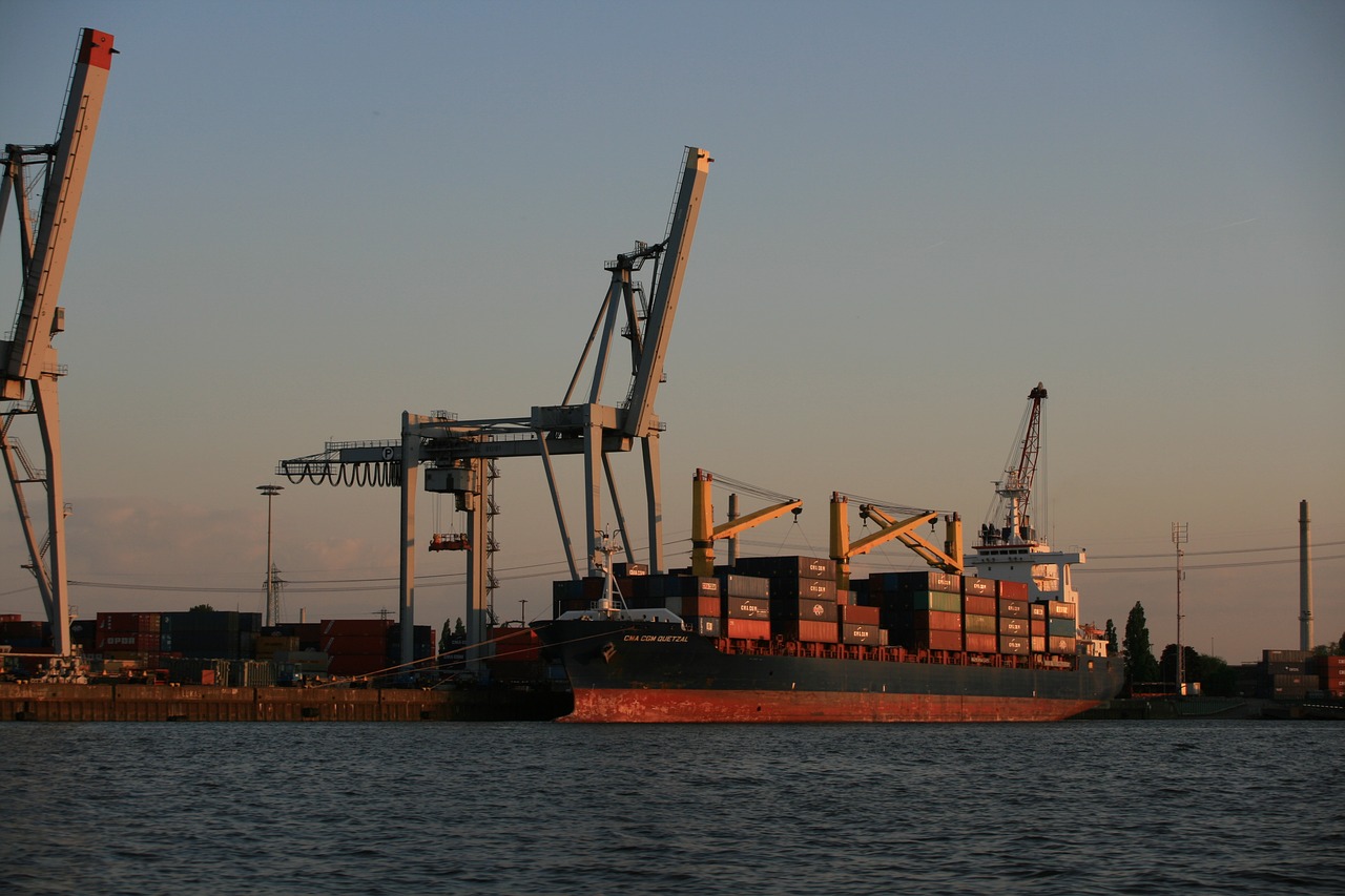 port of hamburg  container  cranes free photo
