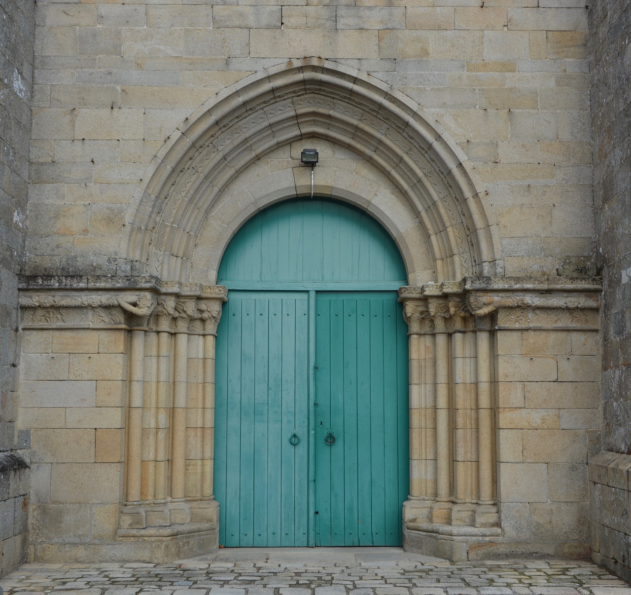 portal cathedral city of lamballe door color green free photo