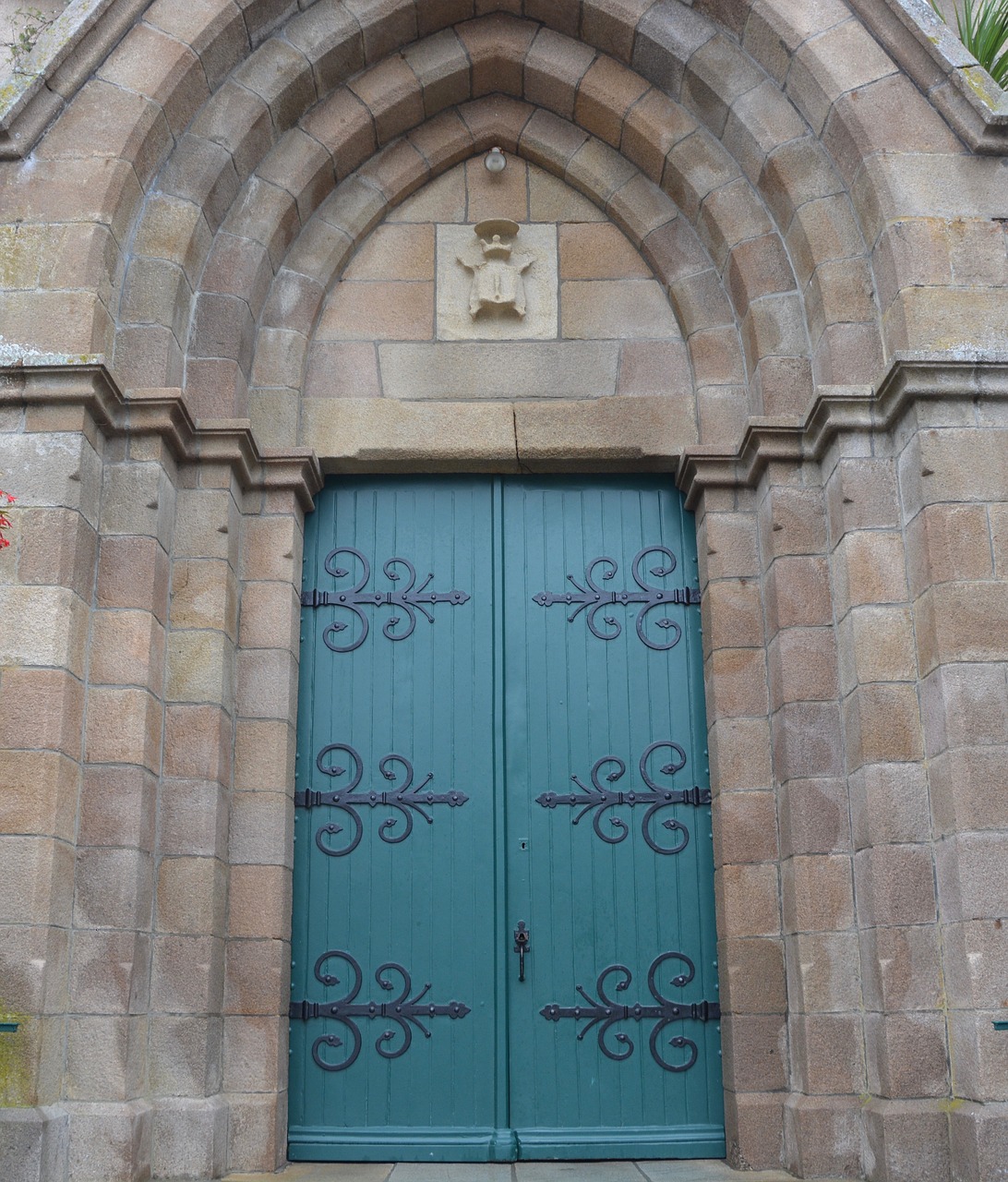 portal church cathedral green door wood free photo