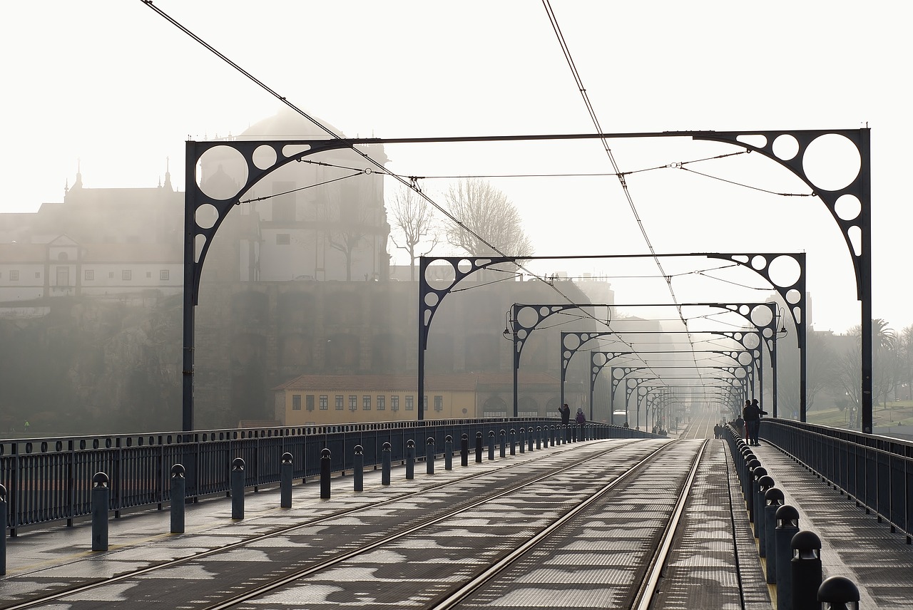 porto railway bridge free photo