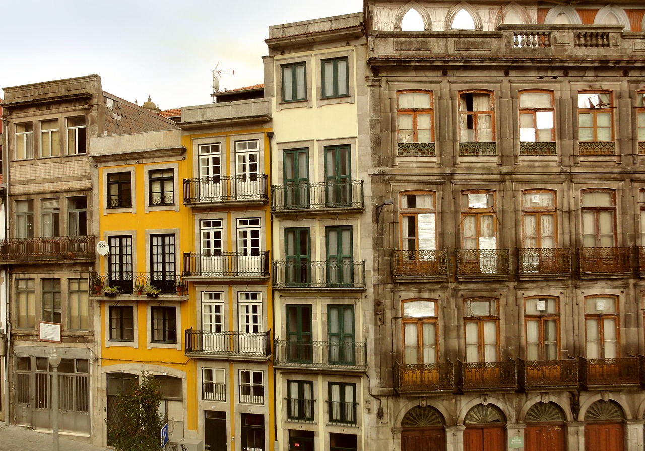 porto portugal facade free photo