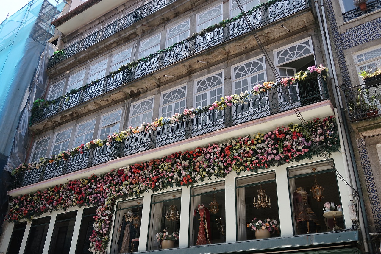 porto  building  facade free photo