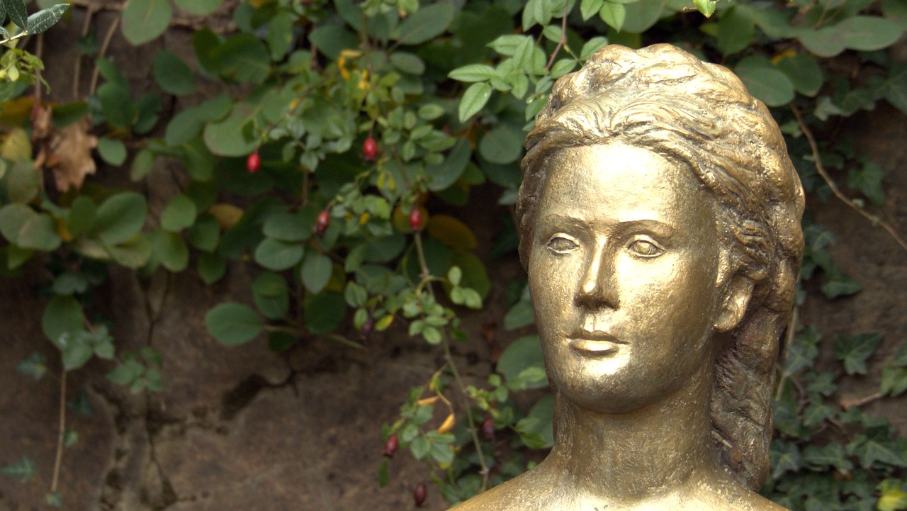 portrait bust gilded free photo