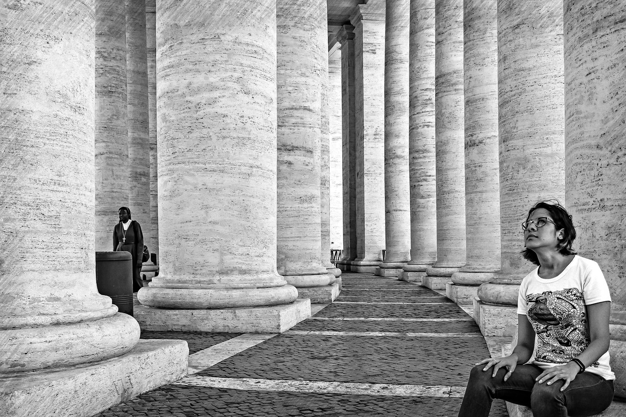 portrait  tourism  vatican free photo