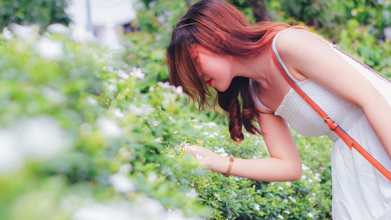 portrait  women  young free photo