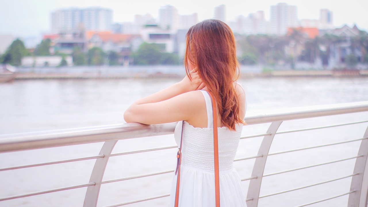 portrait  women  young free photo