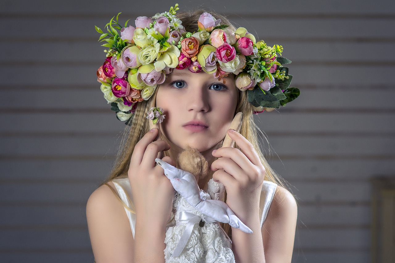 portrait girl wreath free photo