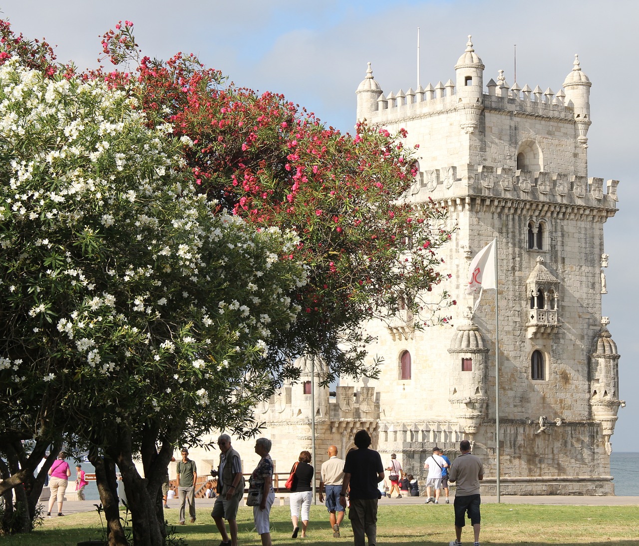 belem torredibelem portugal free photo