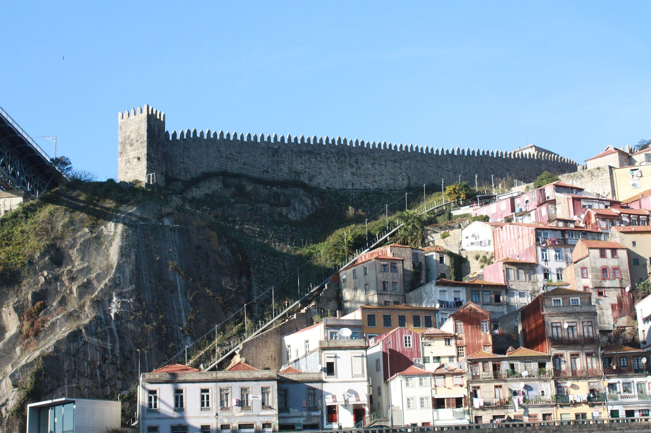 portugal  or porto  vila nova de gaia free photo