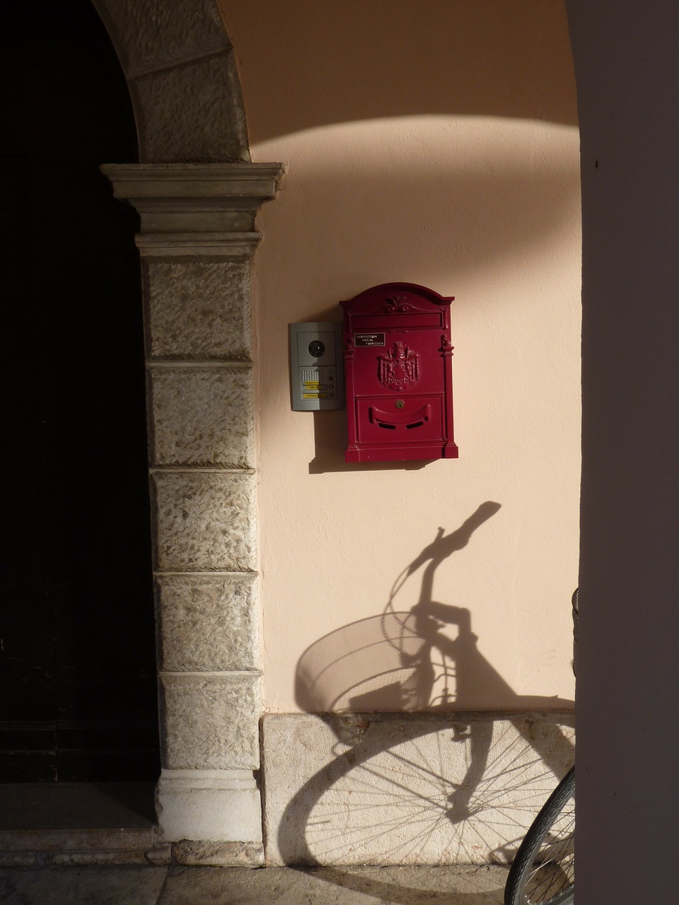 post mailbox red free photo