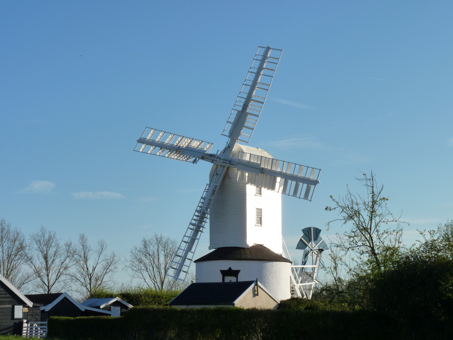 windmill post mill saxtead free photo