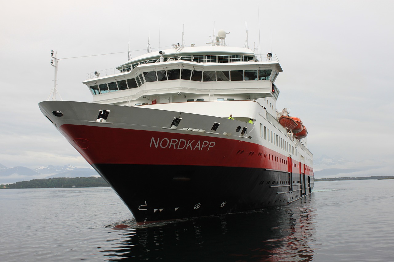 post-ship nordkapp cruise ship free photo