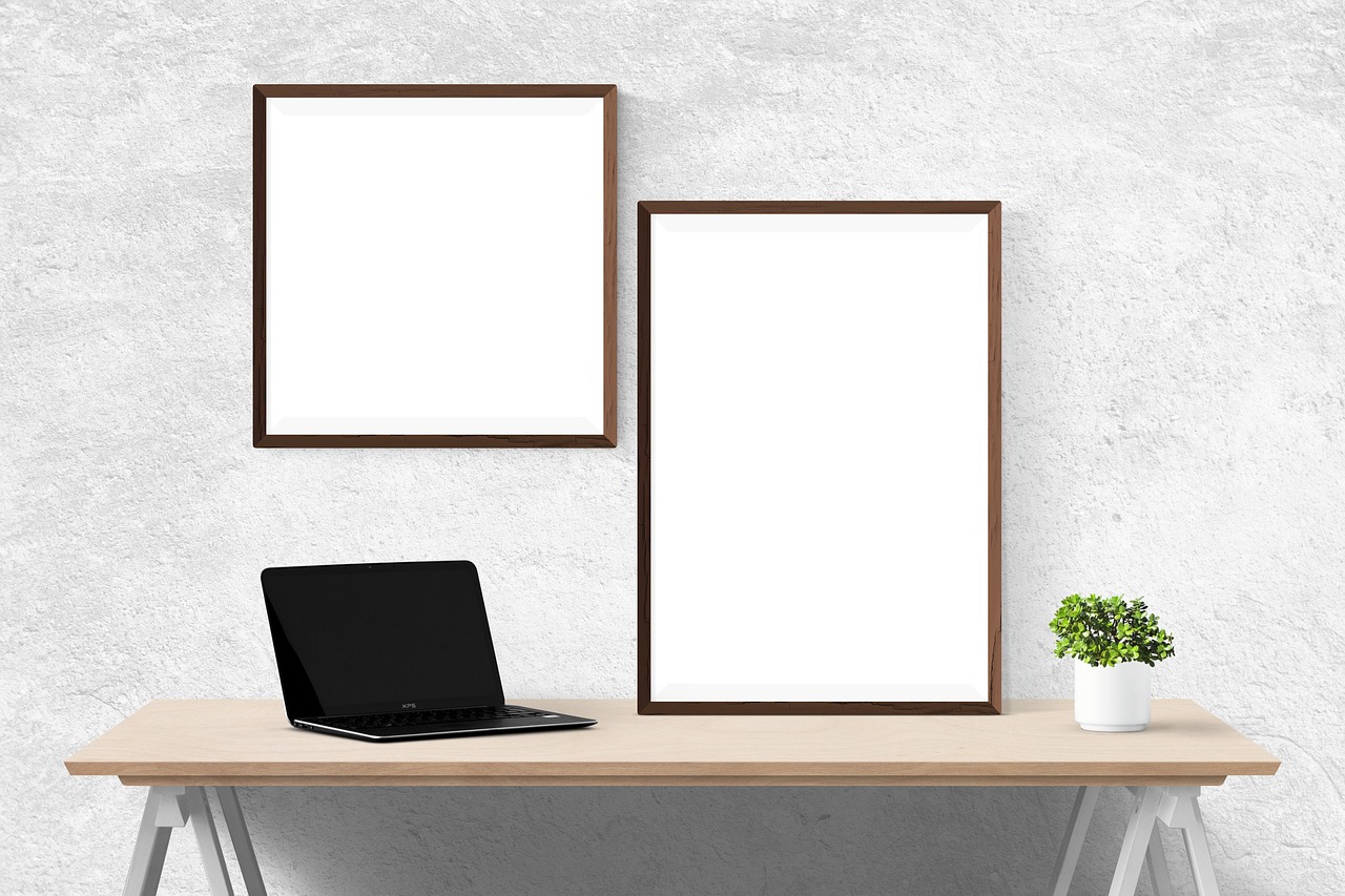 poster mockup wall free photo