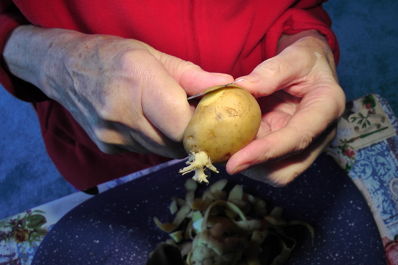 potato peel hands free photo