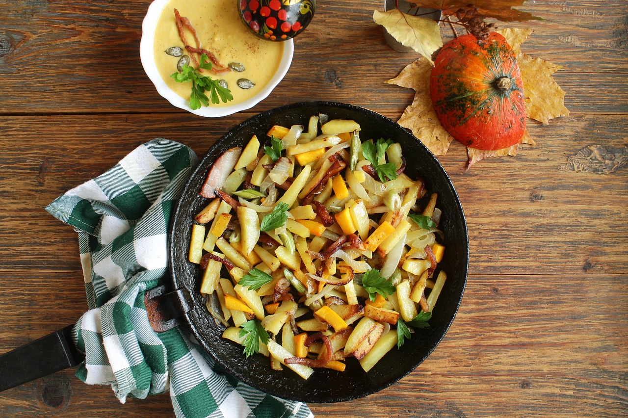 potatoes with vegetables fried potatoes potatoes with pumpkin free photo