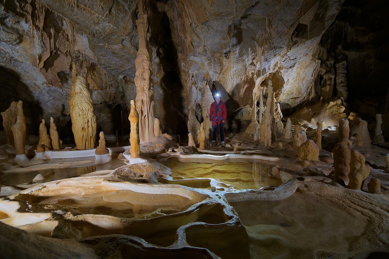 potholing  gours  cave free photo