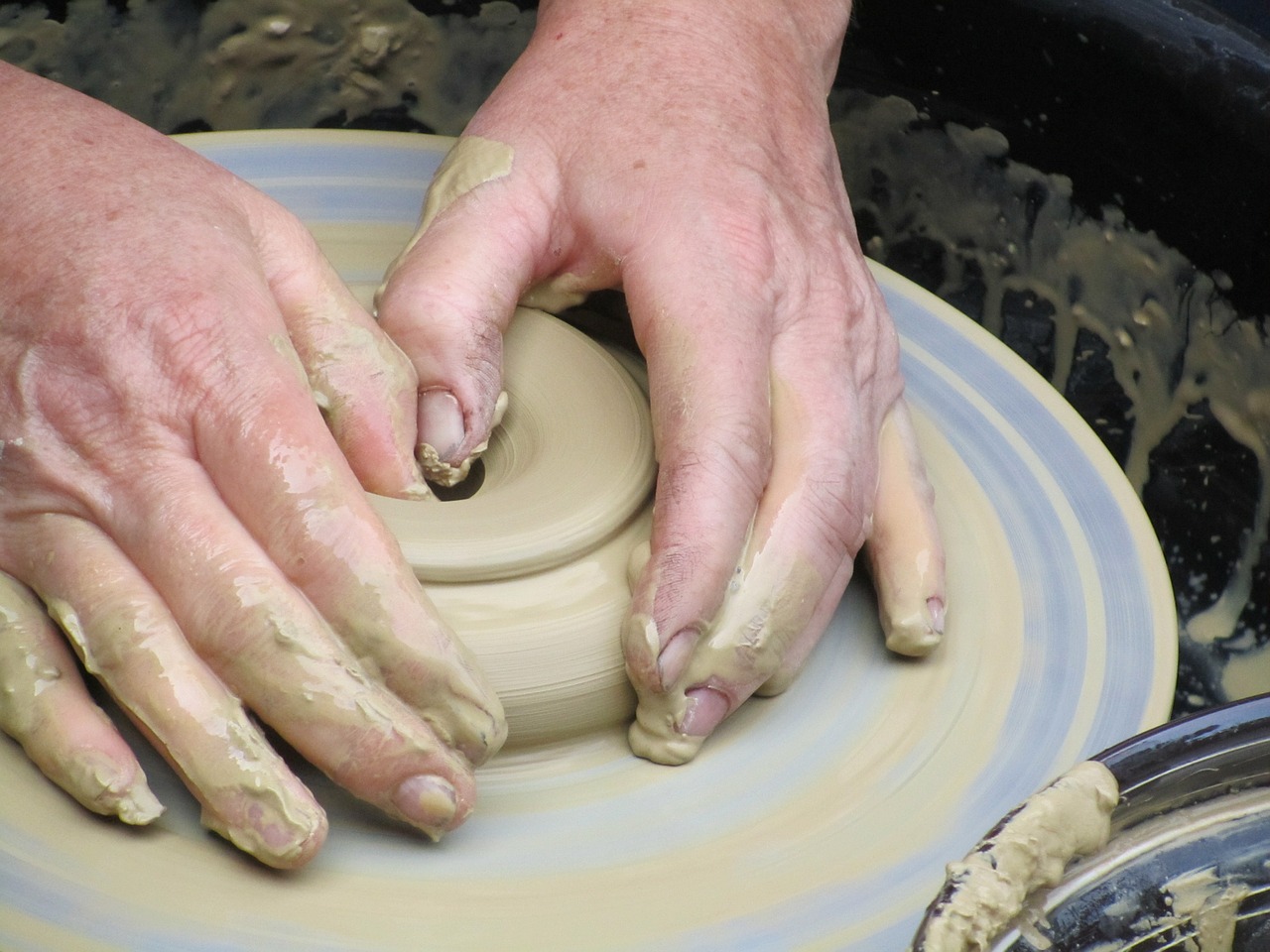 pottery potter's wheel crock free photo
