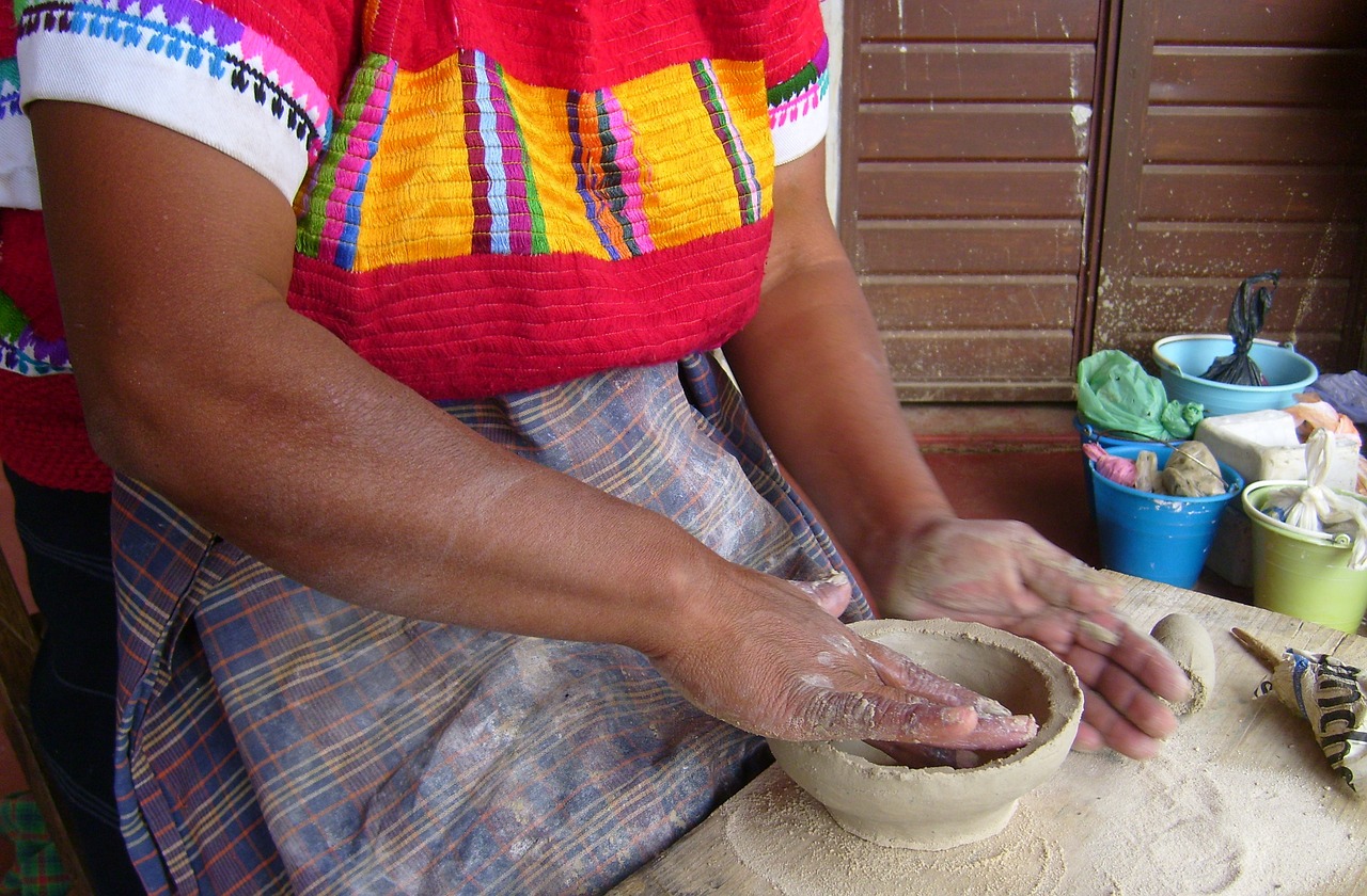 pottery chiapas work free photo