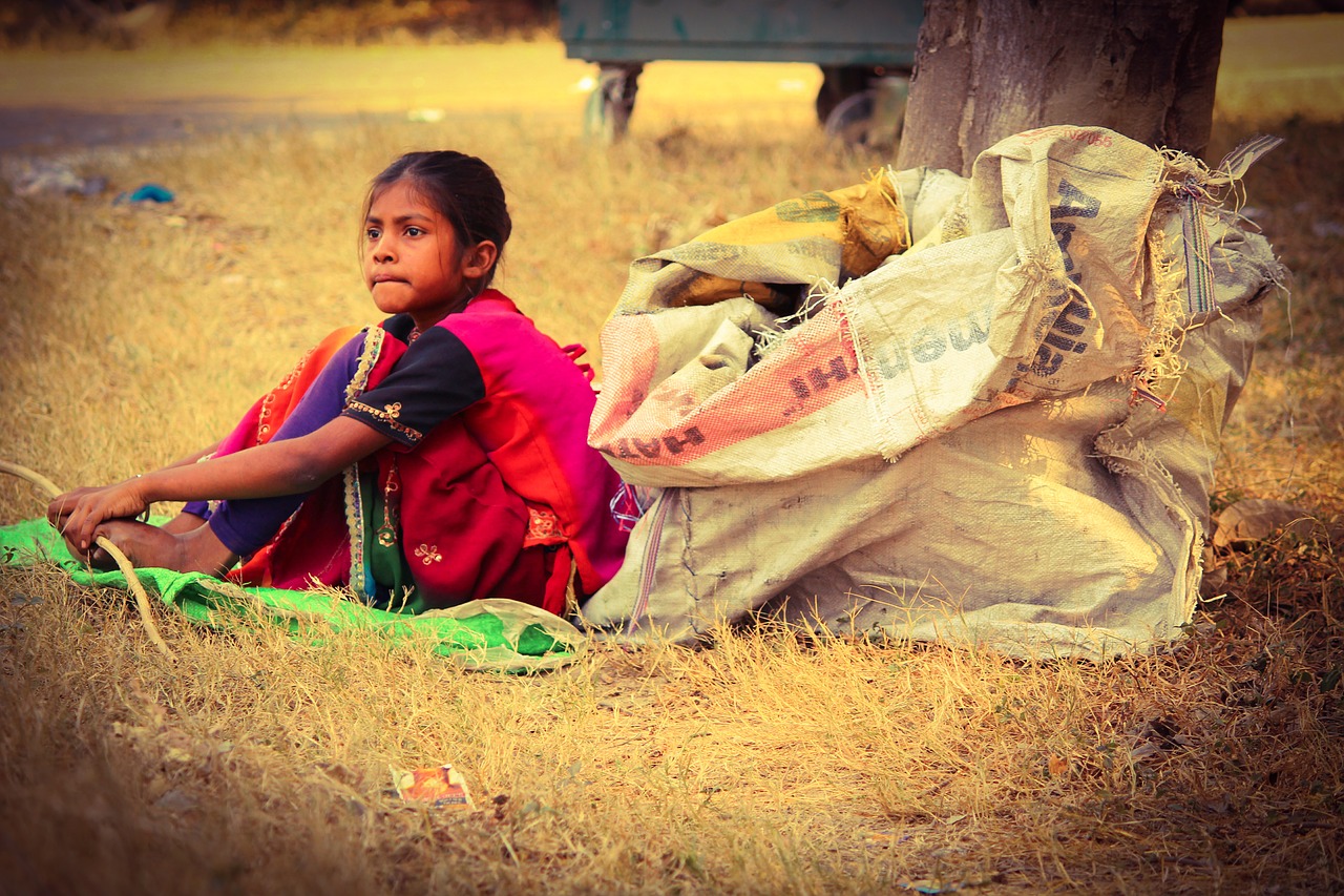 poverty girl hungry free photo