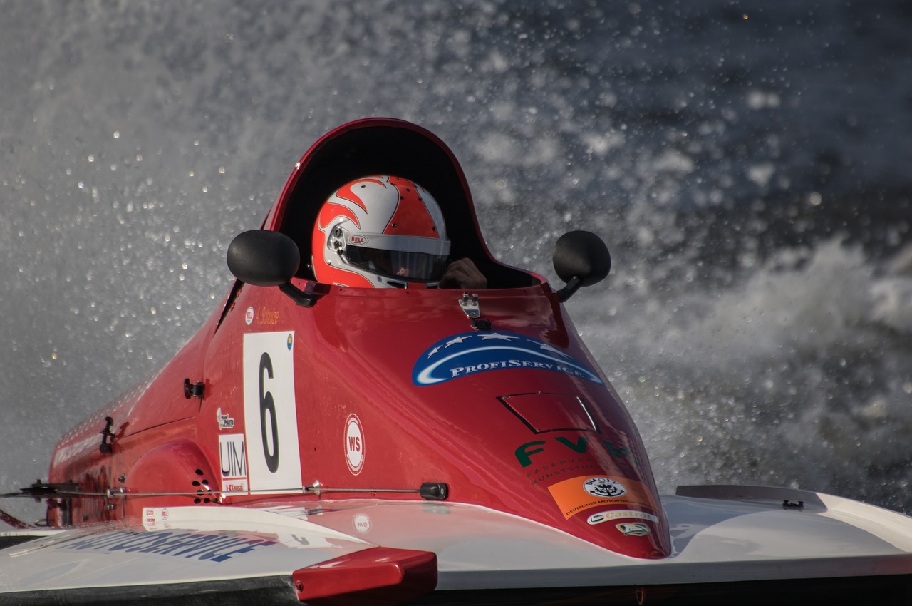 powerboat  racing boat  motor boat race free photo