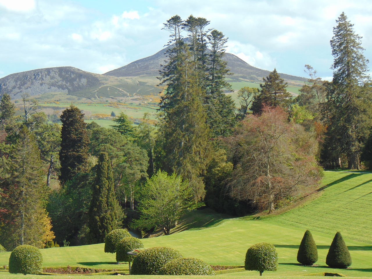 powerscourt  gardens  eire free photo